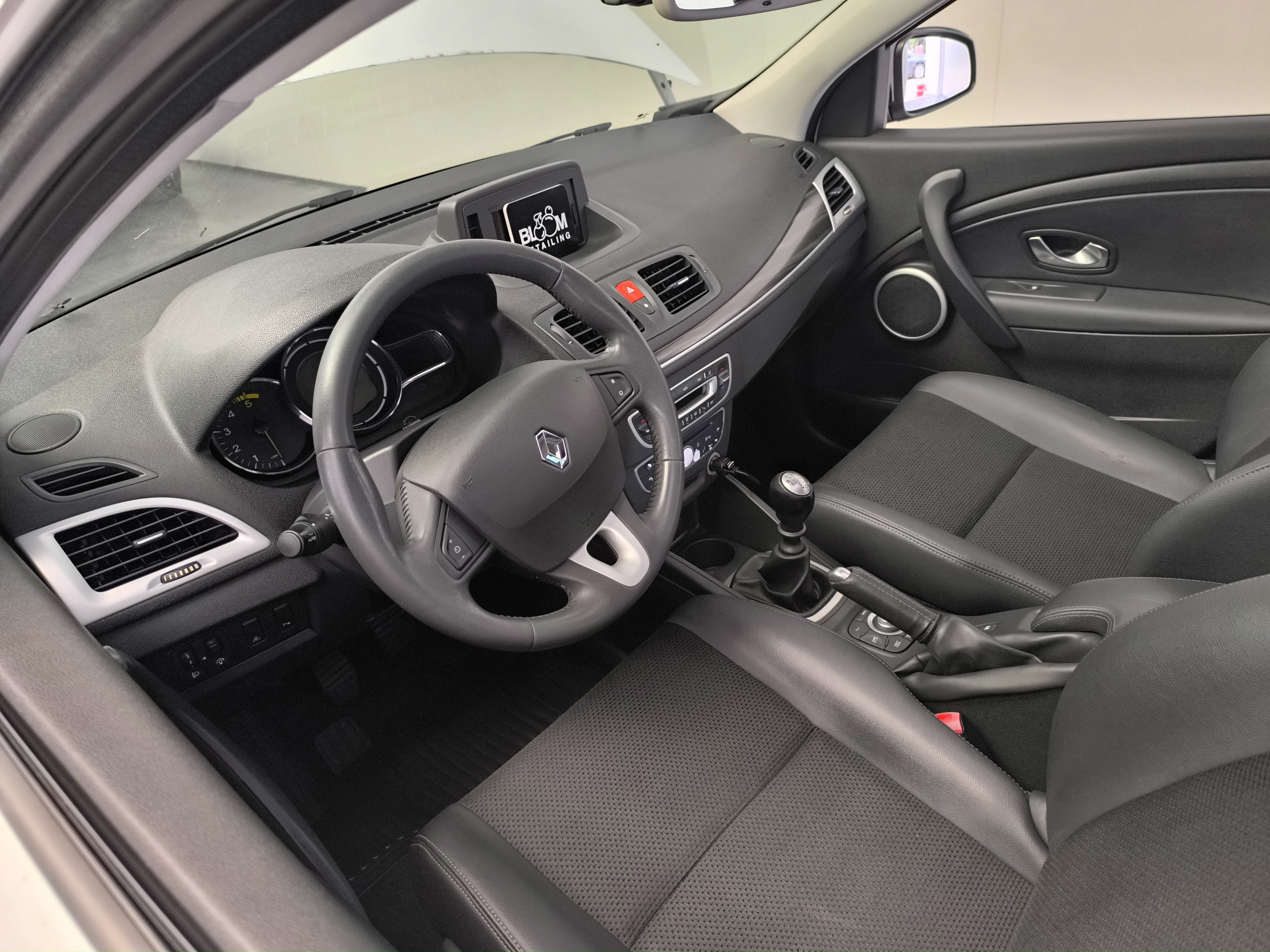 Lucrare Bloom Detailing